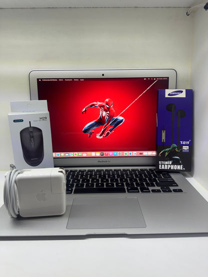 MACBOOK AIR